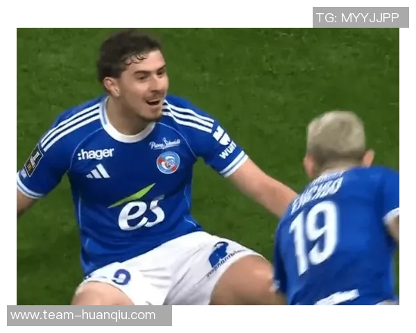 波尔图官方宣布签下17岁波兰边锋皮图谢夫斯基违约金高达6000万